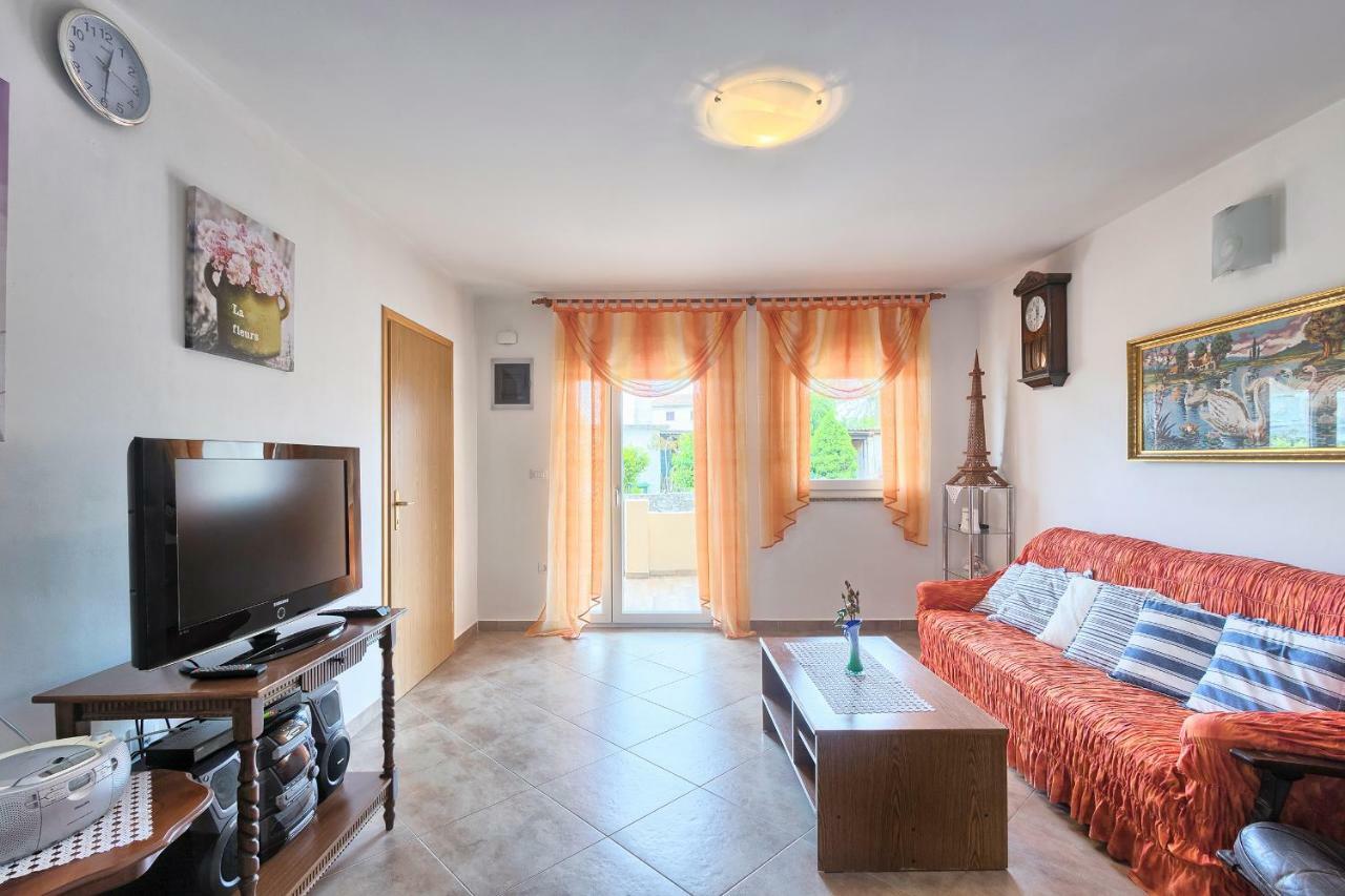 Haus Glavani Барбан Экстерьер фото